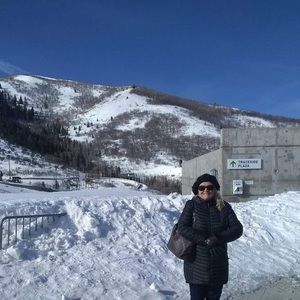 Meet your Posher, Debbie